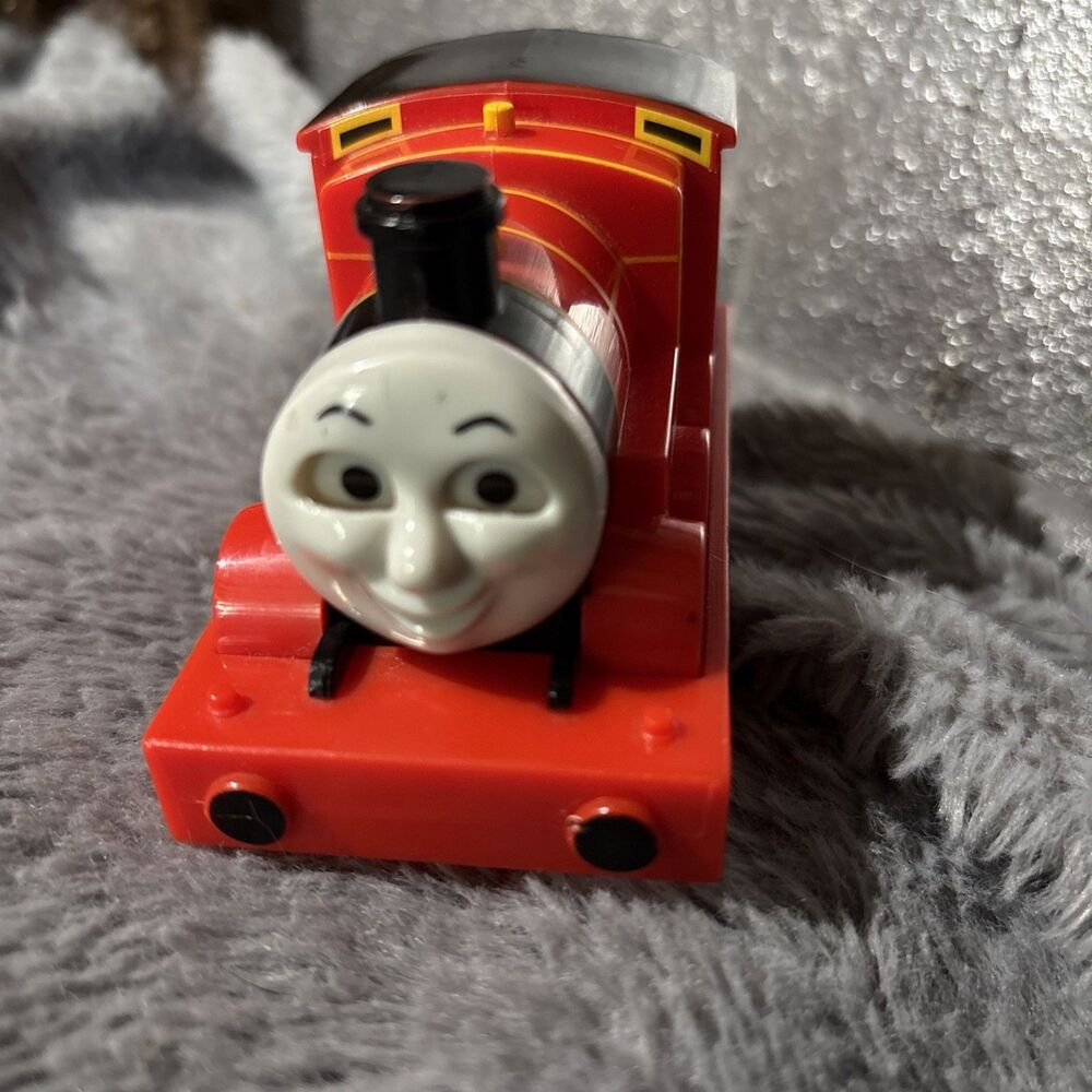 Thomas the Train TOMY Pull Back James Plastic Rolling Eyes Free Wheel Toy
